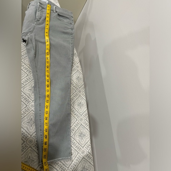 LOFT green cropped pants - Picture 2 of 7